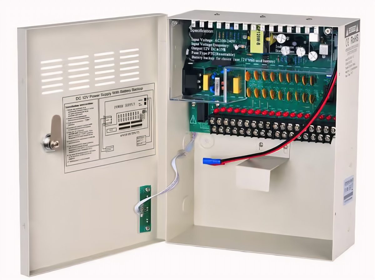 Fuente UPS 12V 10A 18 Salidas Ptc Con Gabinete