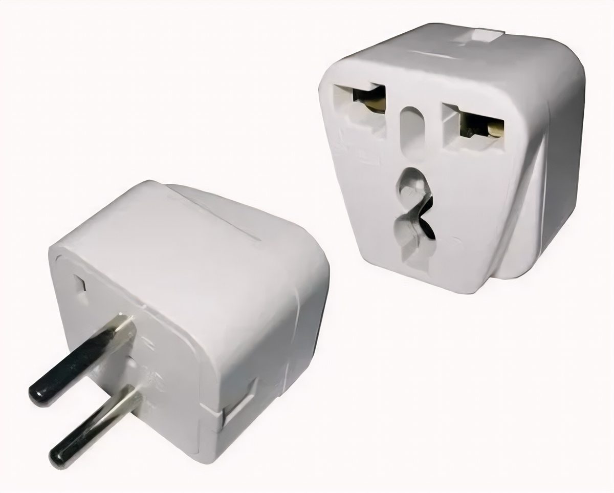 Adaptador De Corriente Ficha Americana A 2 En Línea Blanco