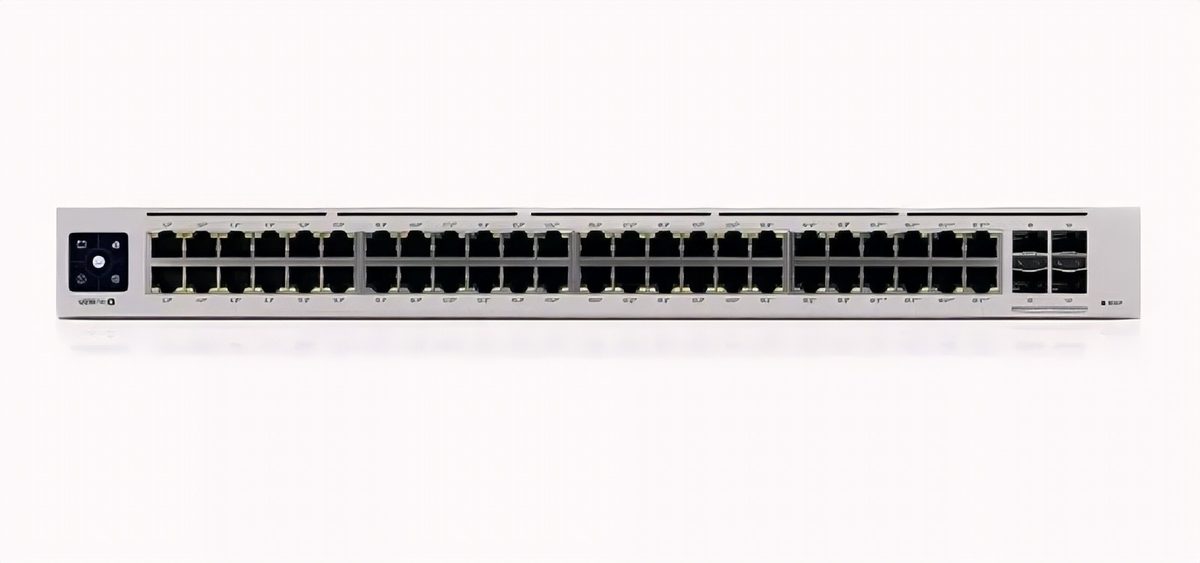 Switch 48 Puertos Gigabit 4 Uplinks 10Gb PoE+ 600W